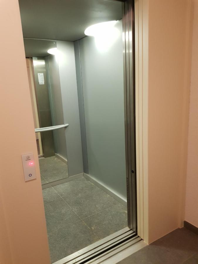 Koksijde Zeedijk La Digue 102 Appartement Met Garage - Lateraal Zeezicht Luaran gambar